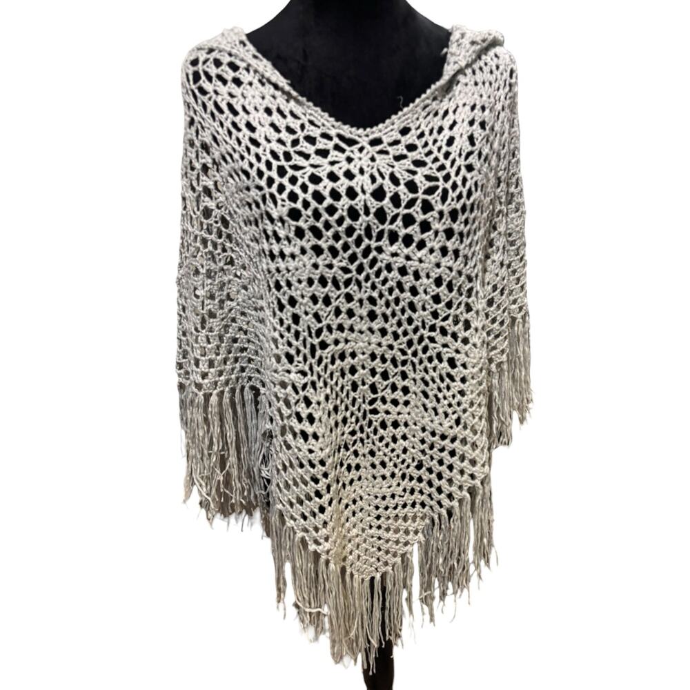 POL Gray Crochet Sherpa Poncho w/ Hood & Fringe – NWT – Size L